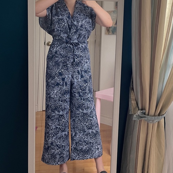 H&M jumpsuits. Just tried it, didn't wear it out - Picture 2 of 6